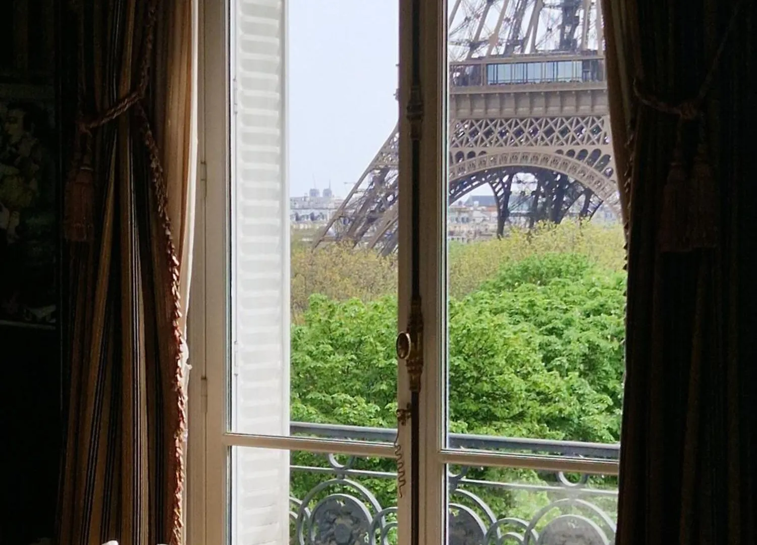Apartamento Tour Eiffel Luxury *